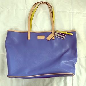 COACH Tote